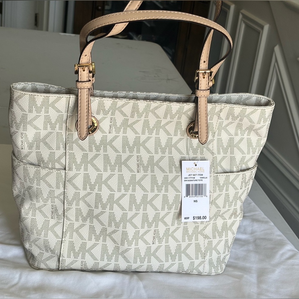 Michael Kors East West Signature Tote